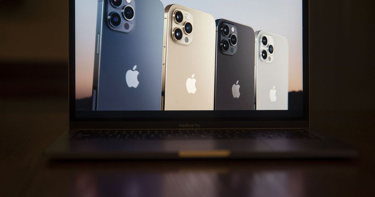 Trump threatens “Apple” to impose a 25% fee on iPhone phones
