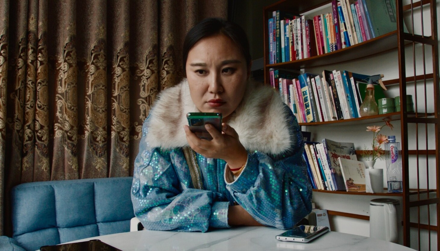 DOC10 OPENS IN CHICAGO WITH ‘PREDATARS’ AND ‘The Perfect NeighBor’ – ryan