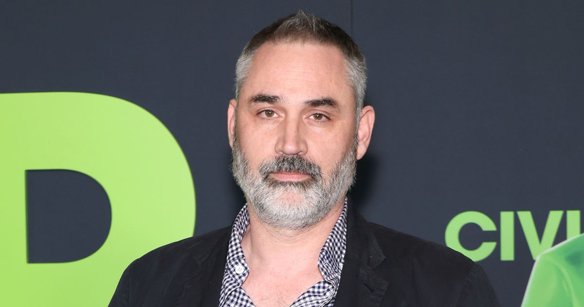 Alex Garland to Direct and Write With A24 – ryan
