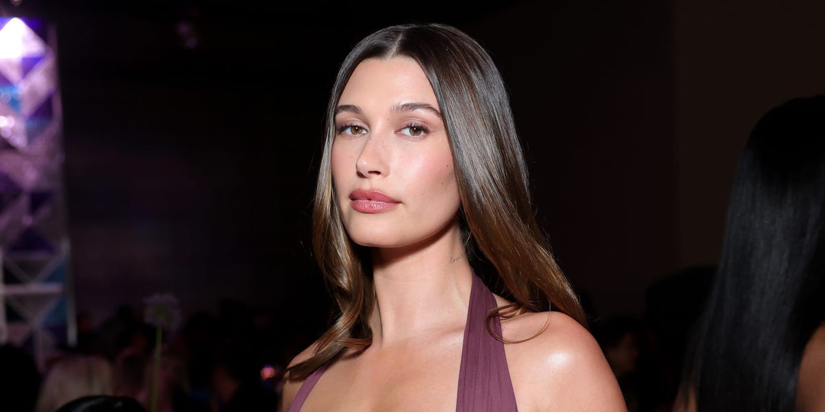 hailey-bieber-says-the-concept-of-​​’bouncing-help’-after-a-baby-is-a-narrative