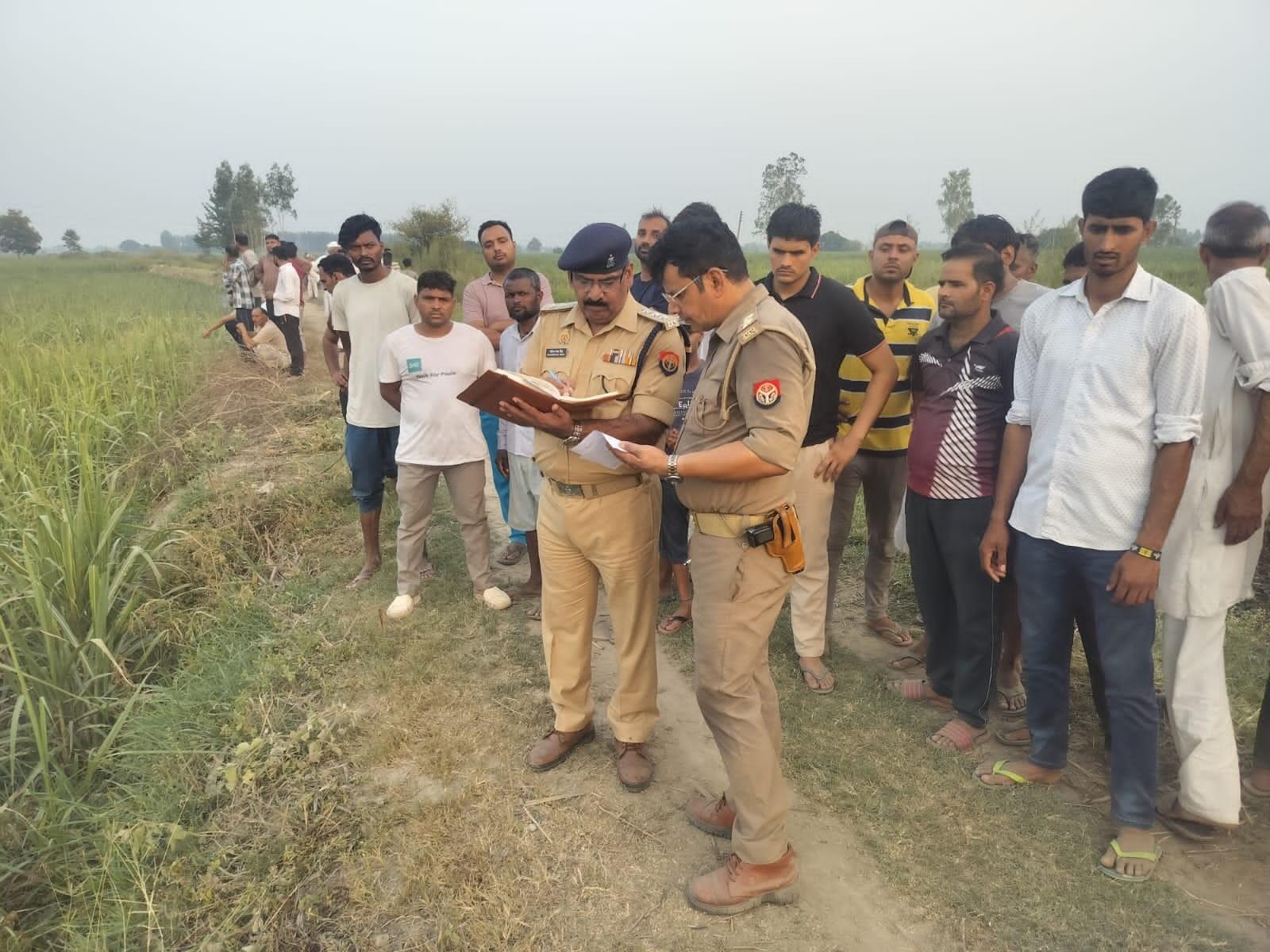 Asha worker died in suspicious circumstances in Badaun, body found in a half -hearted state in maize field, feared rape and murder feared