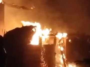 Fierce fire in the house from a short circuit in Pratapgarh, see all the items in the video