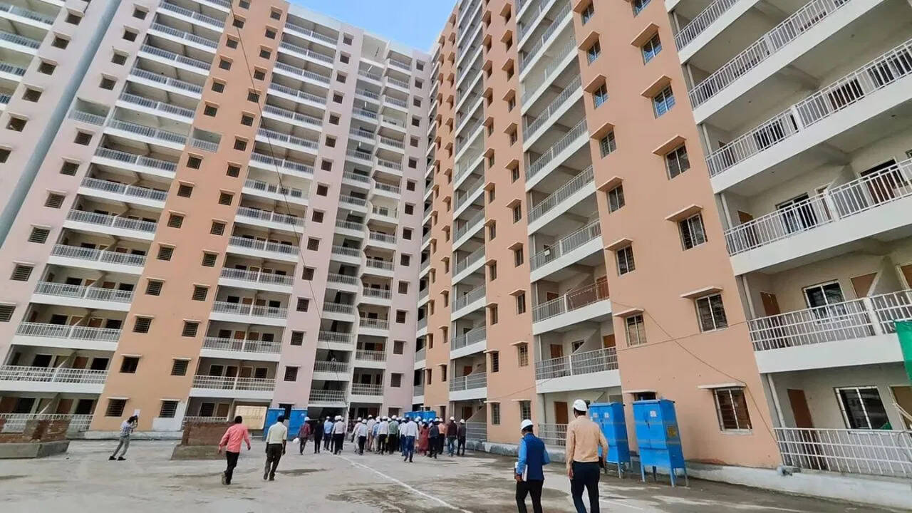 Increased problems of those living in flat should be given 18% GST!