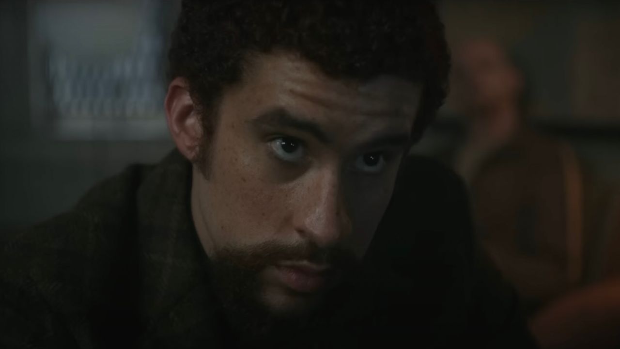 spy-sinful-bunny-within-the-first-trailer-for-unique-darren-aronofsky-movie-caught-stealing