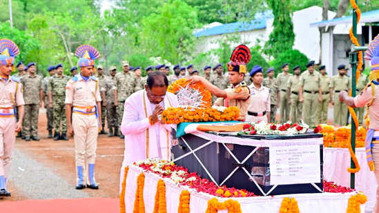 CM Sai paid tribute to the soldier who was tortured during the anti -Naxal campaign