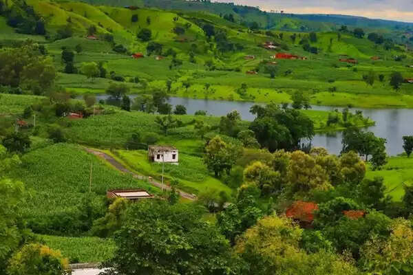 Know in the video why Banswara Cherrapunji of Rajasthan is called? Beautifulness will be realized by seeing beauty