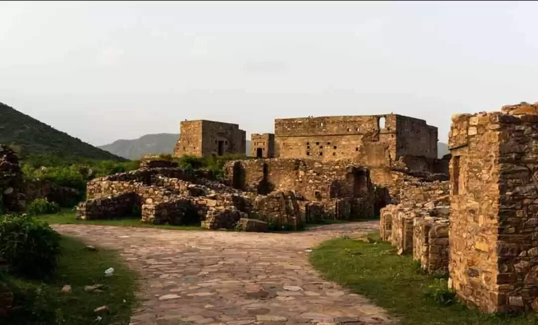 Bhangarh Fort of Ghosts Base? Watch the narrow reality in the 3-minute video that the good people fly away after listening