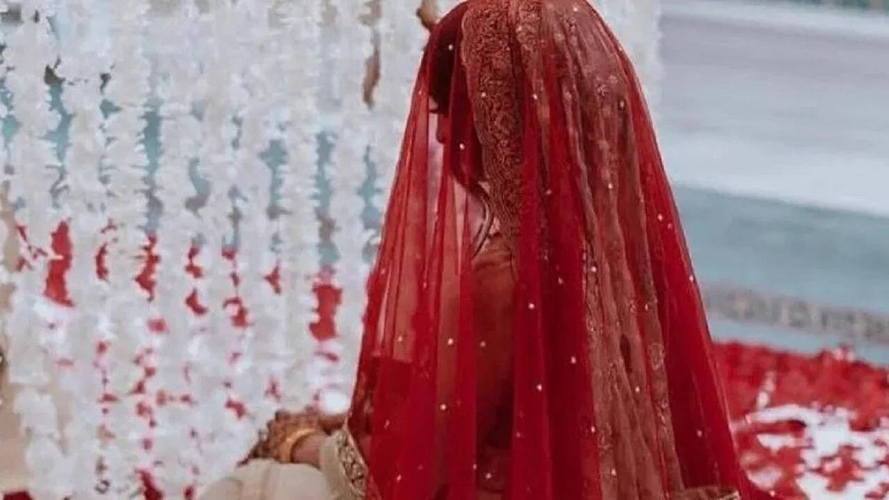 The groom is married to pump, after one and a half years the man said, ‘I’m …’ then such a secret shouted woman