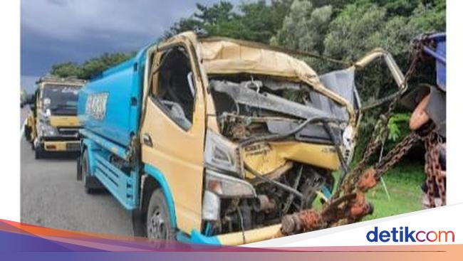 Another truck truck on the Jagorawi -tolpad, the driver was seriously injured