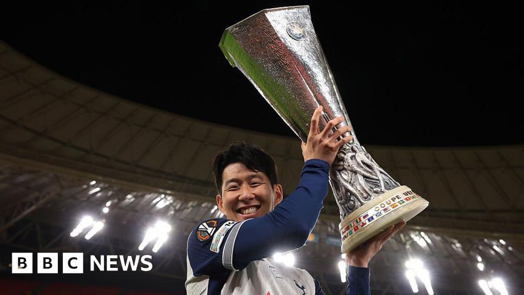 south-korea-cheers-son-heung-min-after-europa-league-come-by