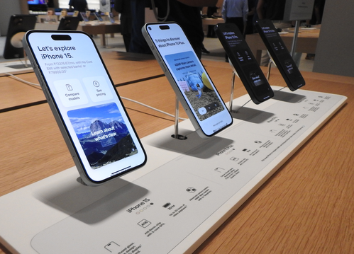 ‘Made in America’ Apple iPhone can cost about Rs 3 lakh: analyst