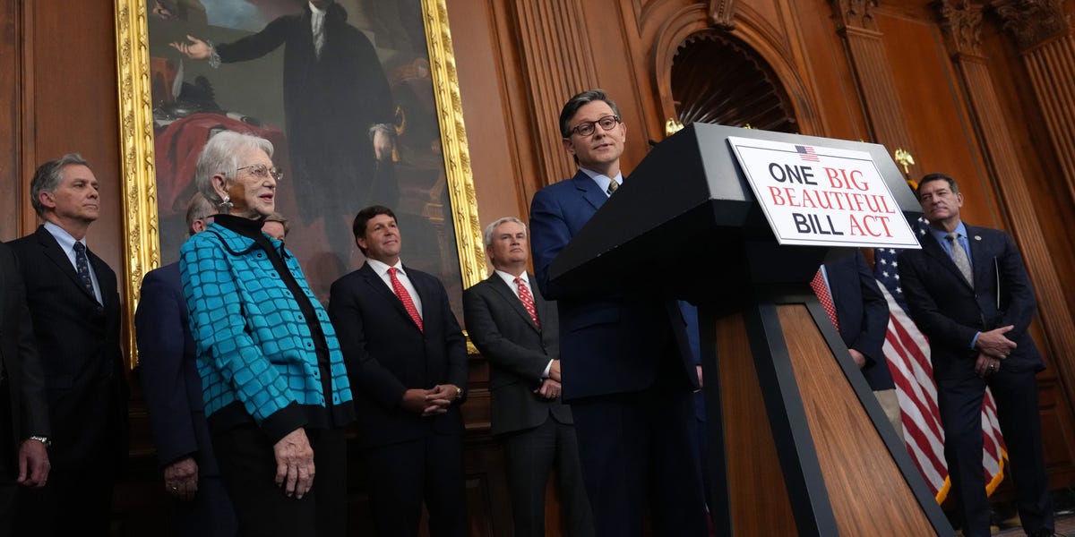trump’s-tax-bill:-why-the-bond-market-is-pancking-over-the-us-deficit