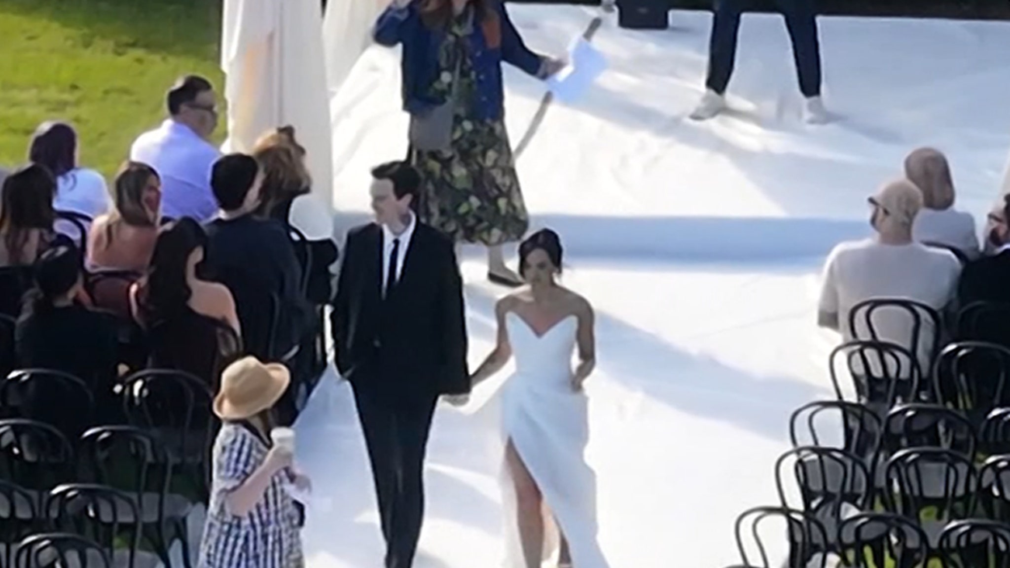 Taurus Lovato Walks Down the Aisle at Wedding Rehearsal, on Video – ryan