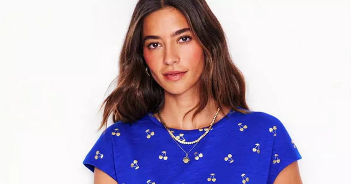 ‘gorgeous’-39-boden-t-shirt-costume-is-‘easy-to-place-on’-and-‘excellent-for-seashore’