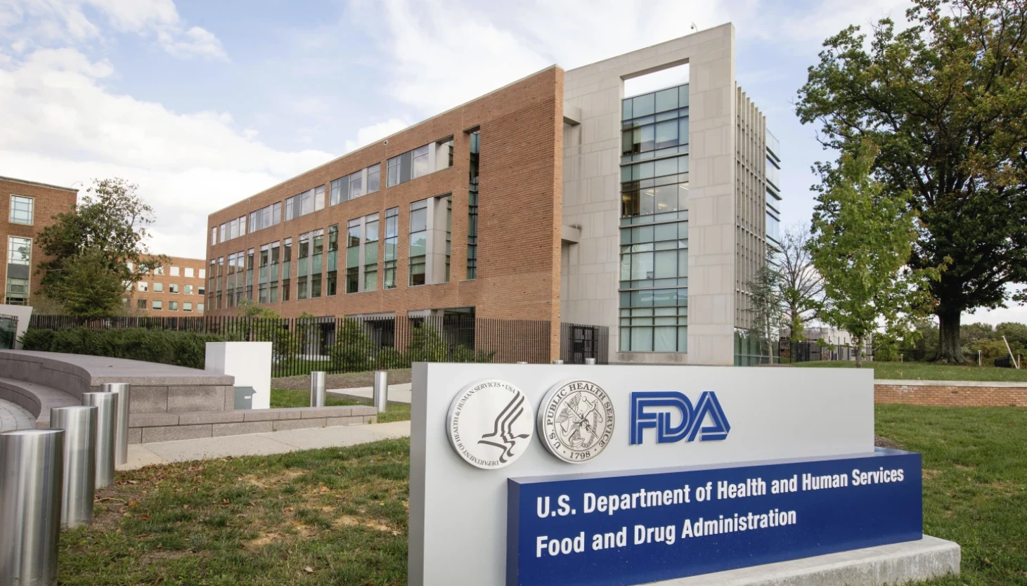contemporary-trump-vaccination-policy-limits-win-entry-to-to-covid-19-pictures