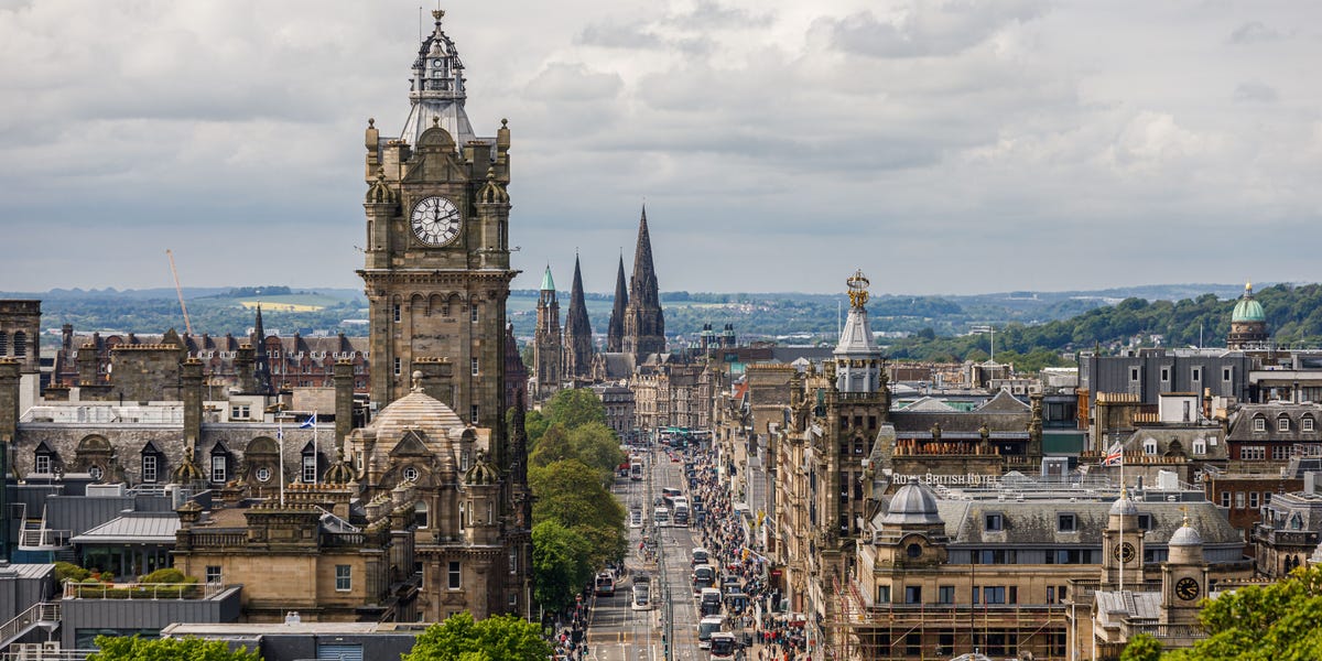 extra-people-are-taching-a-look-at-property-in-scotland