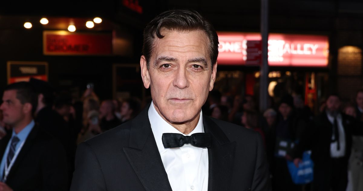 George Clooney Has Brown Hair On Purpos – ryan