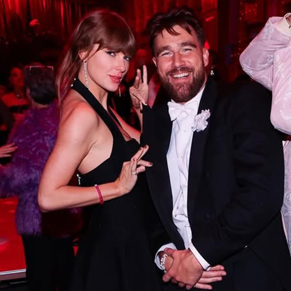 taylor-swift-and-travis-kelce-enjay-enchant-date-in-florida