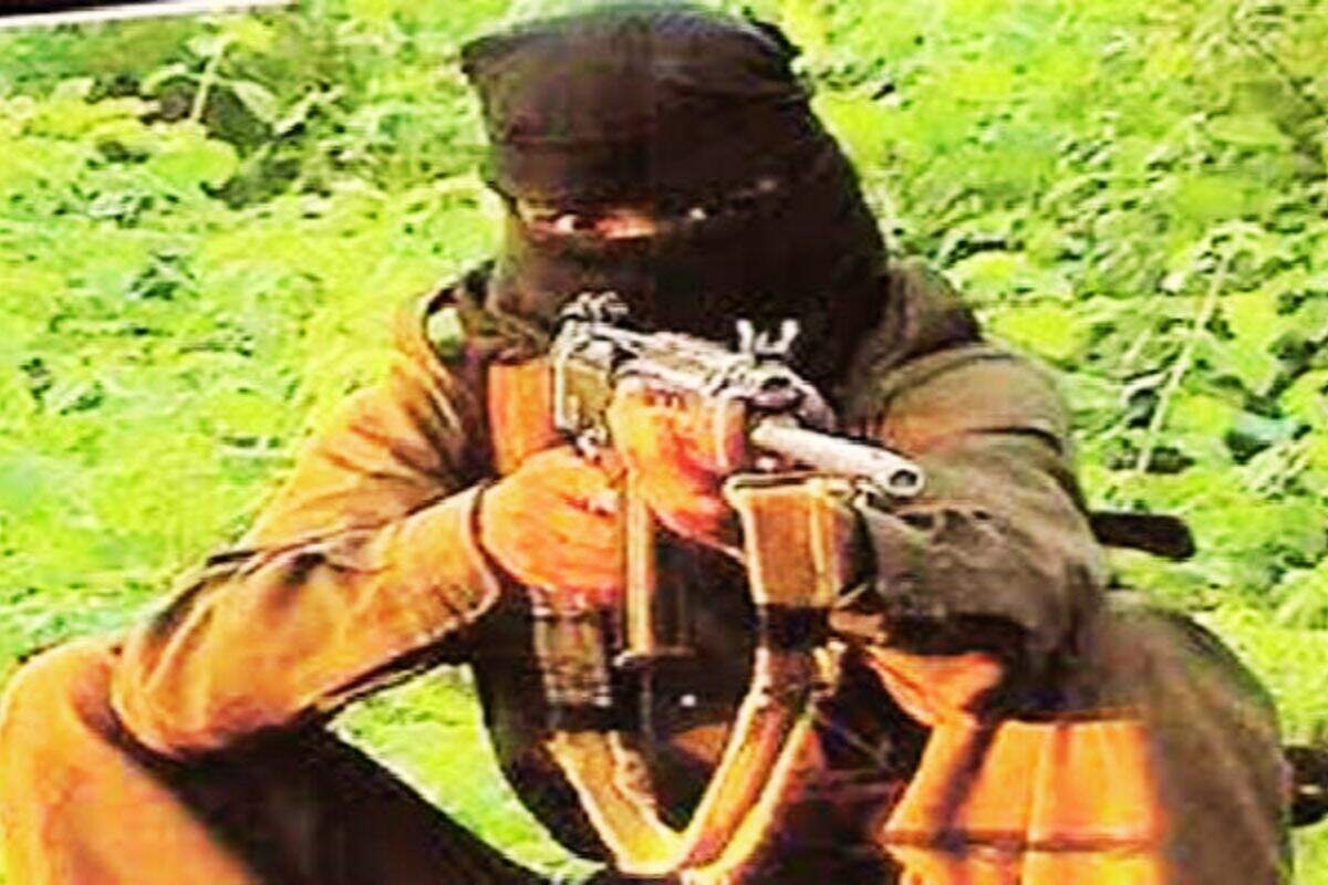 Commandant of the CPI Maoist Organization Five Lakh Prize Manish Yadav killed, ten Lakh prize Kundan Kherwar arrested