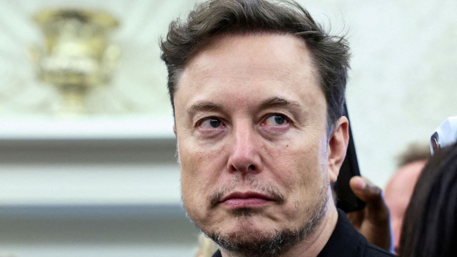 After a string of interruptions, Elon Musk says he returns to 24/7 grind to fast: ‘Will sleep in server rooms’ | Mint