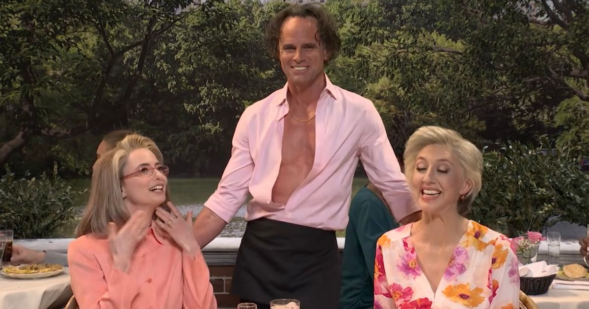 Walton Goggins Charms Your Mom – ryan