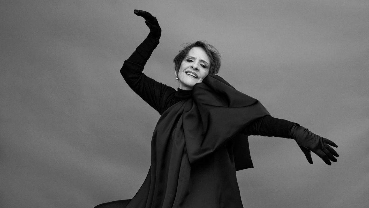 patti-lupone-is-carried-out-with-broadway-