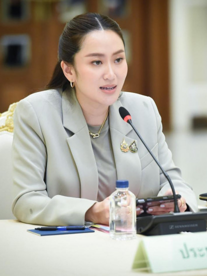 10 powerful female heads of the world