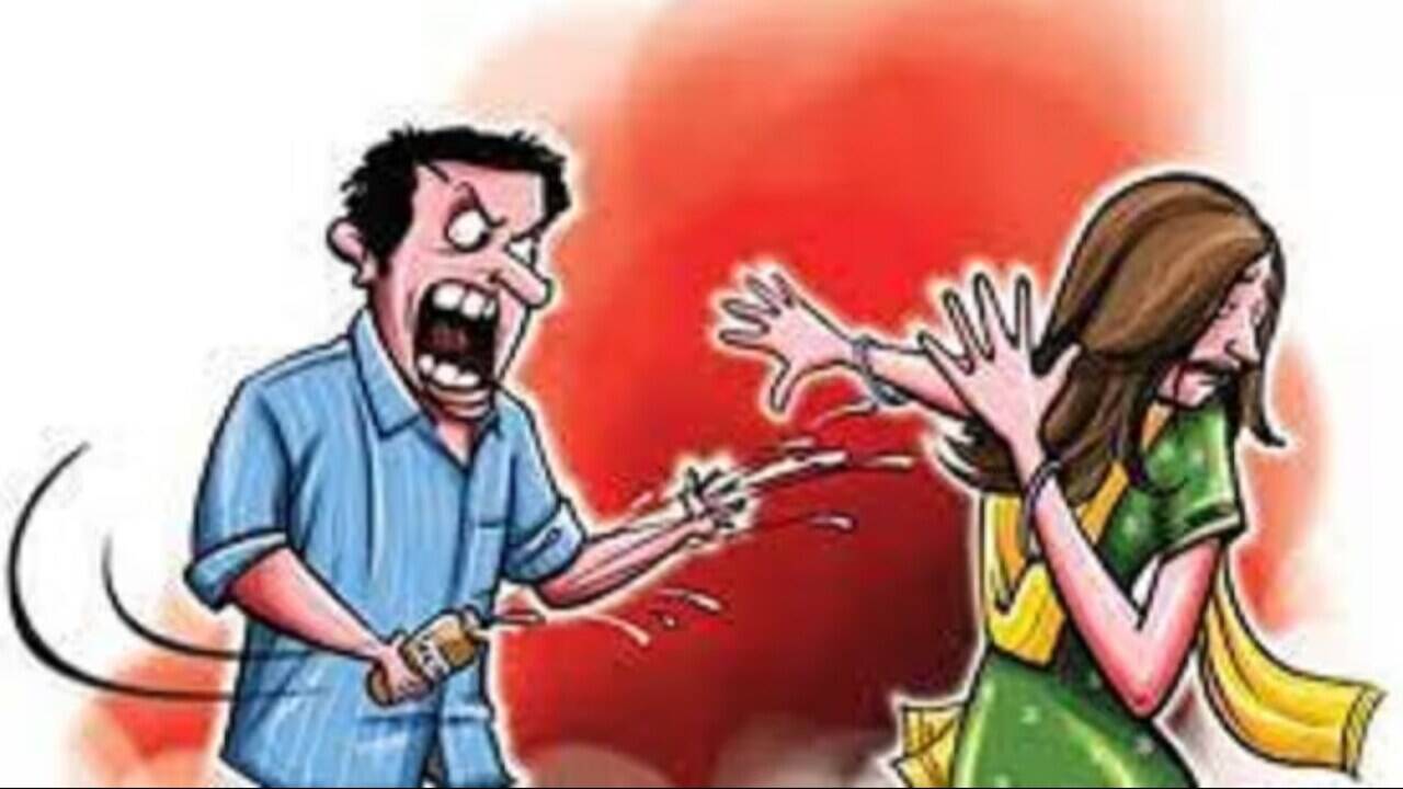 Sensational Story of Love to Hate in Delhi: Girlfriend attacked an acid on the lover after a breakup