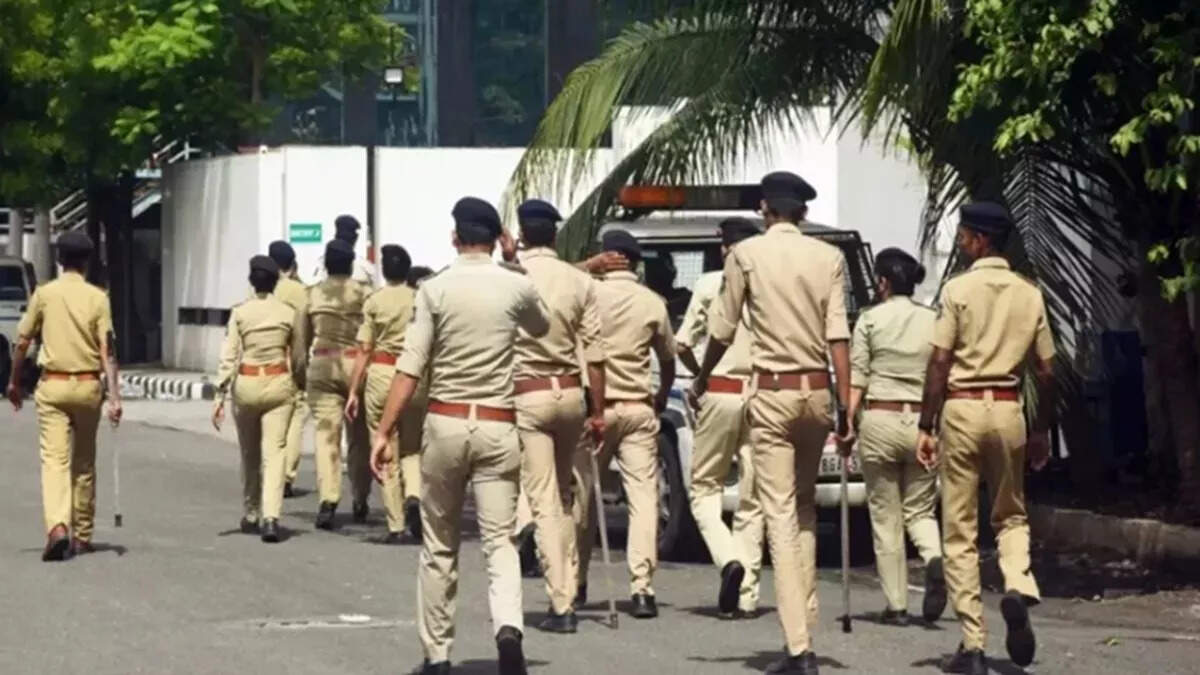 1 dozen police officers nod in this district bihar, no fear of action
