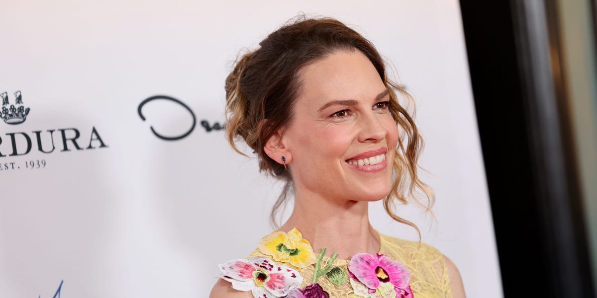 hilary-swank-says-she-has-a-better-timeframe-for-the-dreadful-twos-allotment