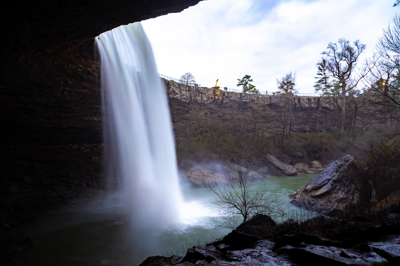 body-of-lacking-girl-chanced-on-at-noccalula-falls