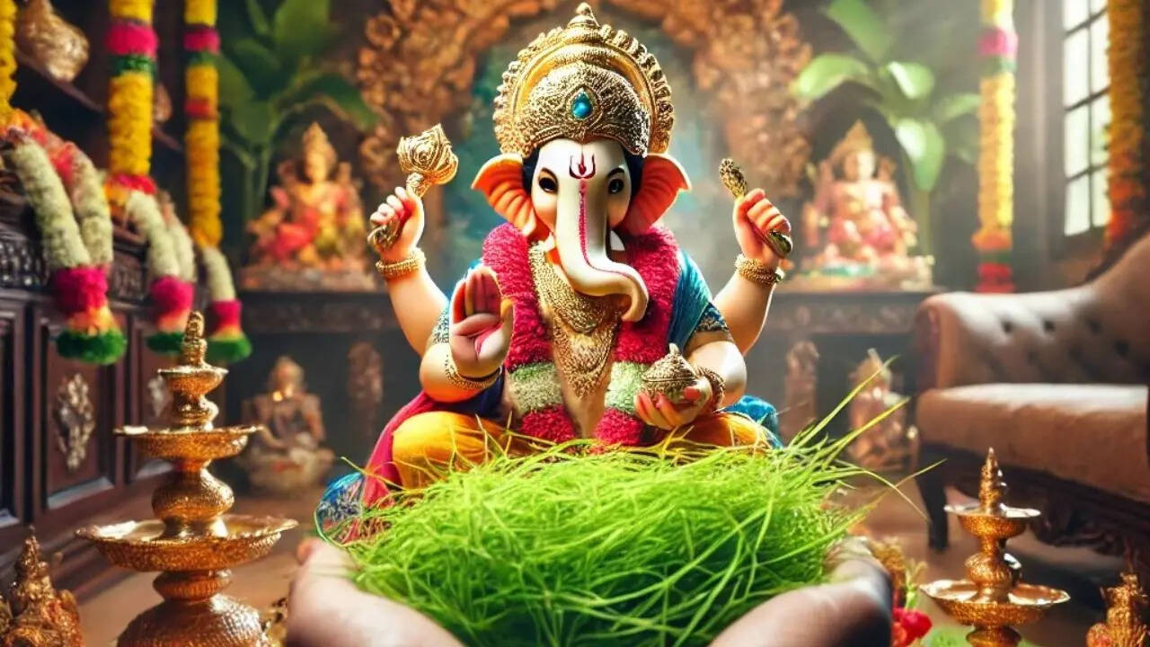 After all, why does Ganesha love Durvankur so much? Know in the 2 -minute video, know the legend associated with it and its particular importance in worship