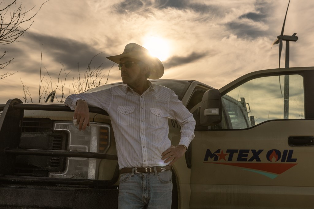 texas-dwelling-passes-bill-boosting-film-&-tv-production-incentives