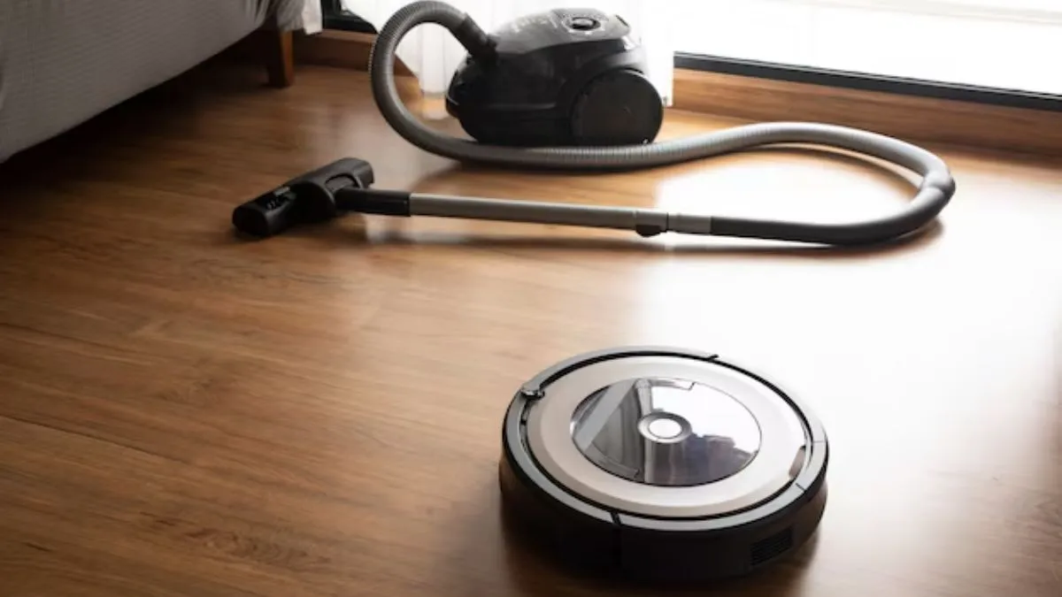 What are the best vacuum cleaners for large houses with hardwood floors?