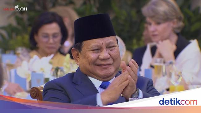 Prabowo’s laughter when Macron says the saying ‘little by bit has become a hill’