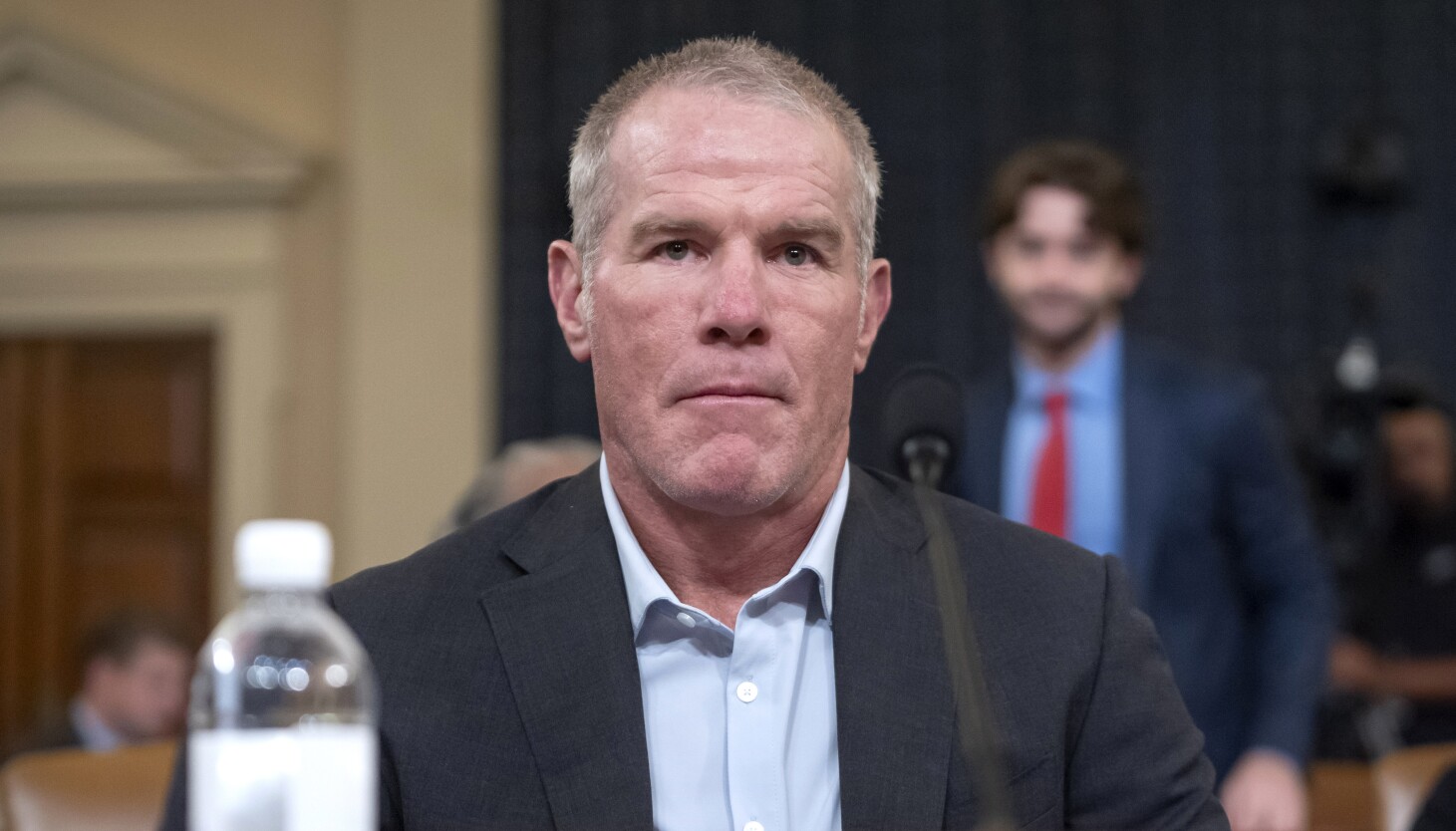 netflix’s-brett-favre-documentary-reveals-a-superstar-drowning-in-scandal