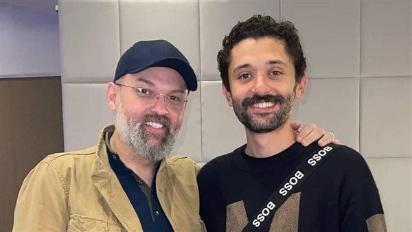 نجل محمود عبد العزيز يفجر مفاجأة مدوية حول علاقة والده بالإعلامية بوسي شلبي كلمة السر حول أزمة الميراث والطث السبت 10/مايو/2025 – 11:11 ص – ryan