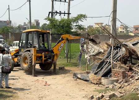Action against exceeding in takeuch in Madhya Pradesh, land worth 8 crore was vacant