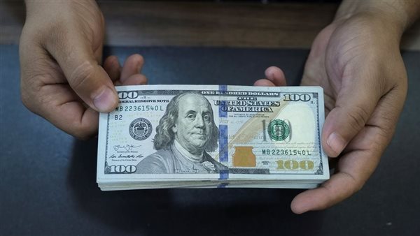 س-الدولار-في-البنك-الأهلي-وبنك-مصر-اليوم-الأحد-25-مايو-وهذا-أعلي-سعر-في-بنكين-بمصر-قرار-البنك-المكزيي