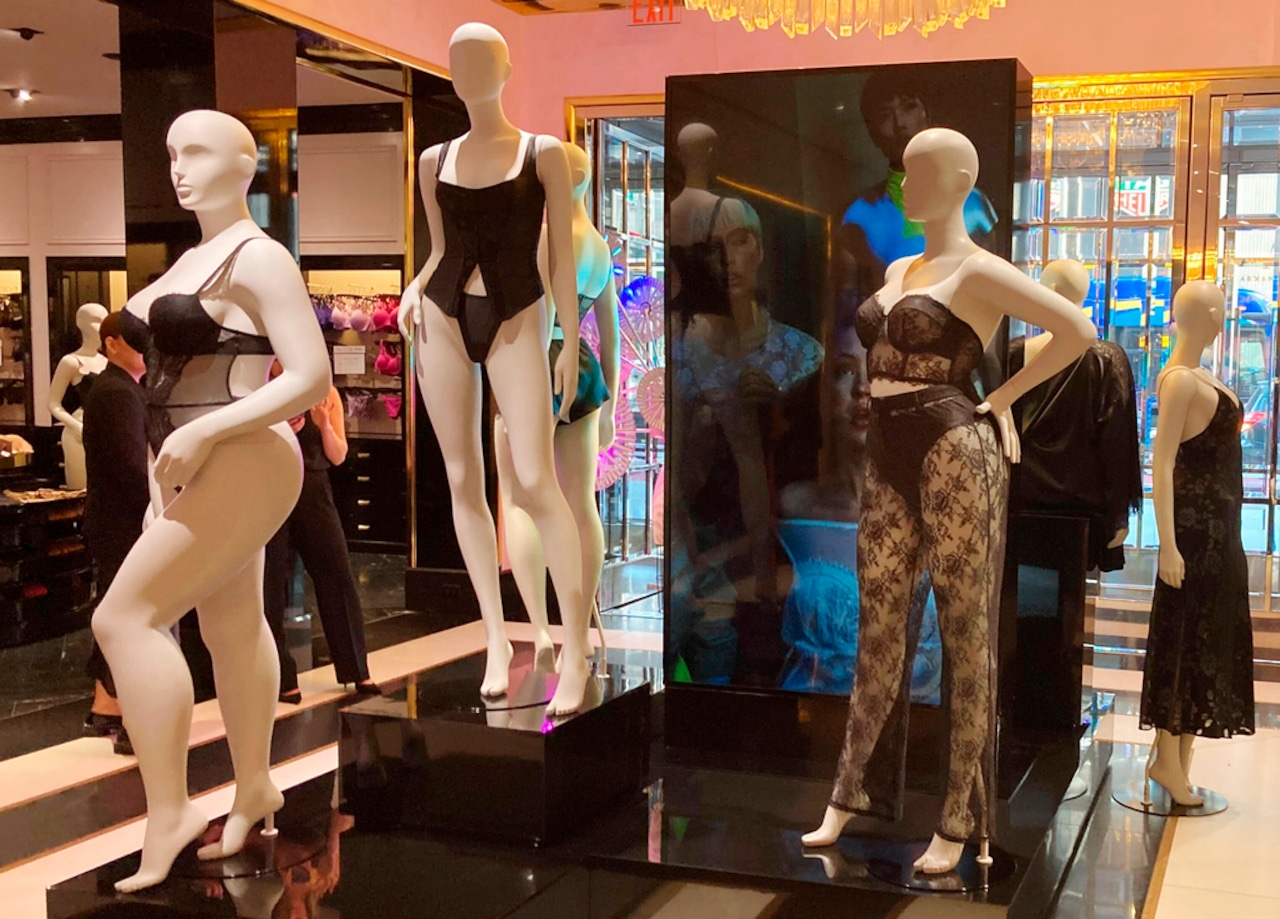 victoria’s-secret-‘security-incident:’-websites-down,-in-retailer-companies-restricted