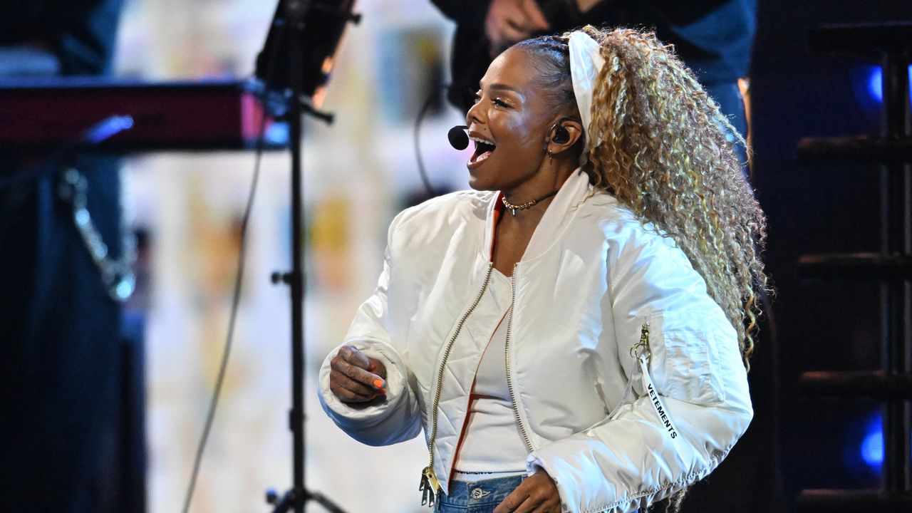 watch-janet-jackson-design-medley,-gather-icon-award-on-the-2025-american-track-awards