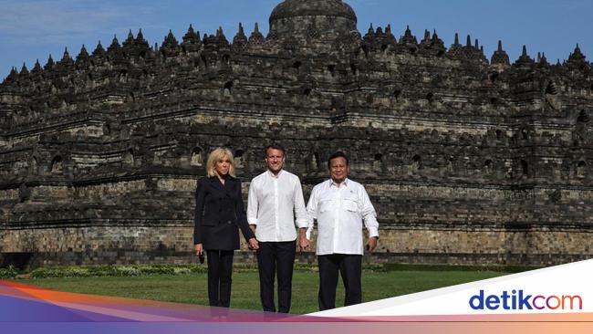 Special impression of French President Macron during the visit to Borobudur Temple