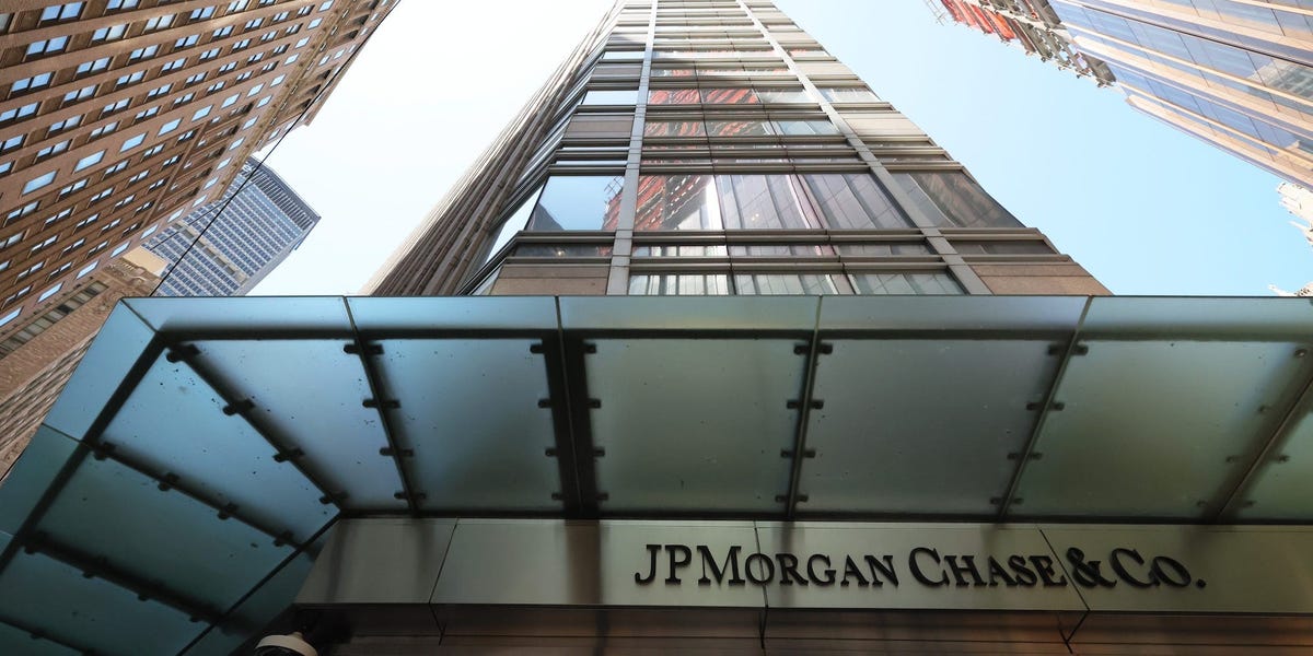 jpmorgan-is-expanding-an-initiative-to-woo-more-smartly-off-purchasers