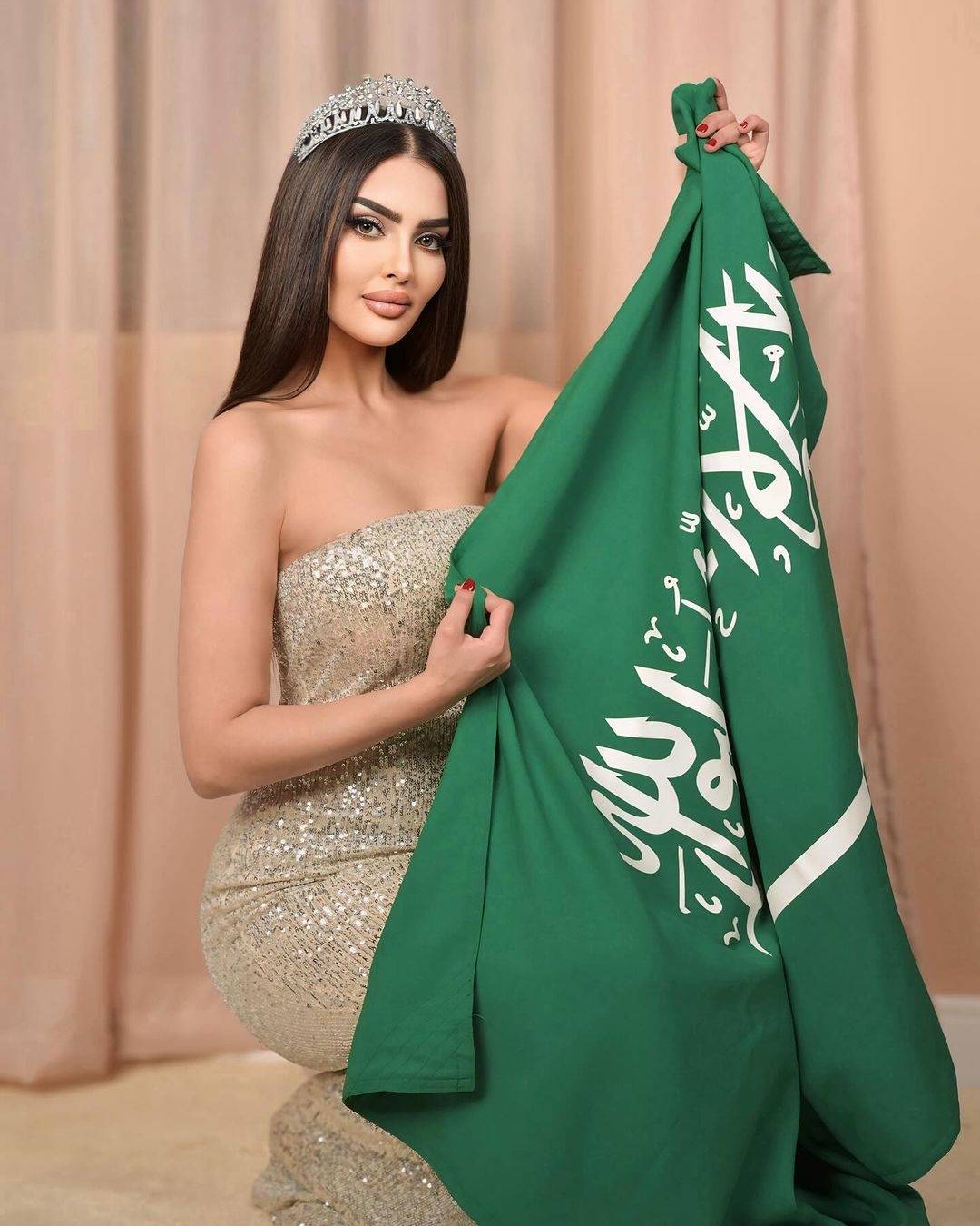 رومي القحطاني ملكة جمال السعودية بizing – ryan