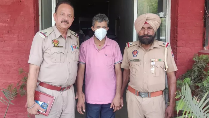 Punjab News: Brand in photos of many religious places, including Guru Sahiban, shopkeepers arrested on charges of shame – photos of many religious places, including Guru Sahiban arrested on fire holder on charges of sanctuary