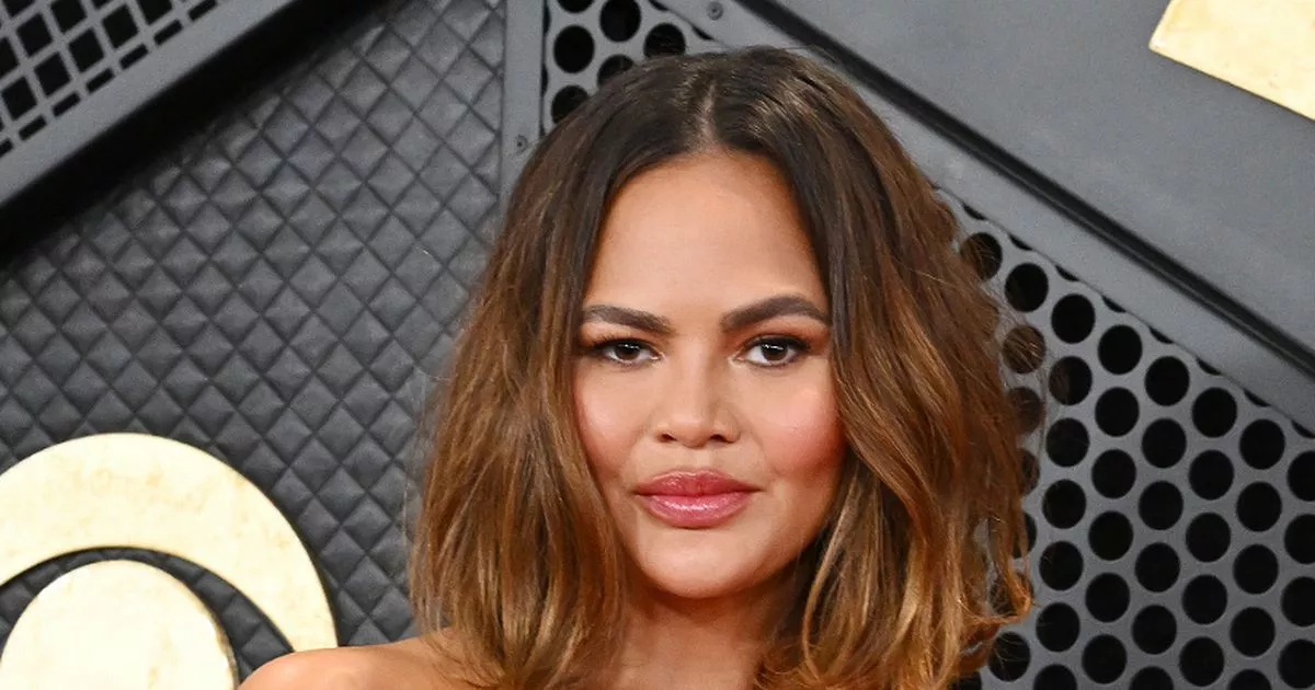 Chrissy Teigen Says ‘i’ve Let People Down’ AS SHARES ALCOHOL RELAPSE STUGGLE – ryan