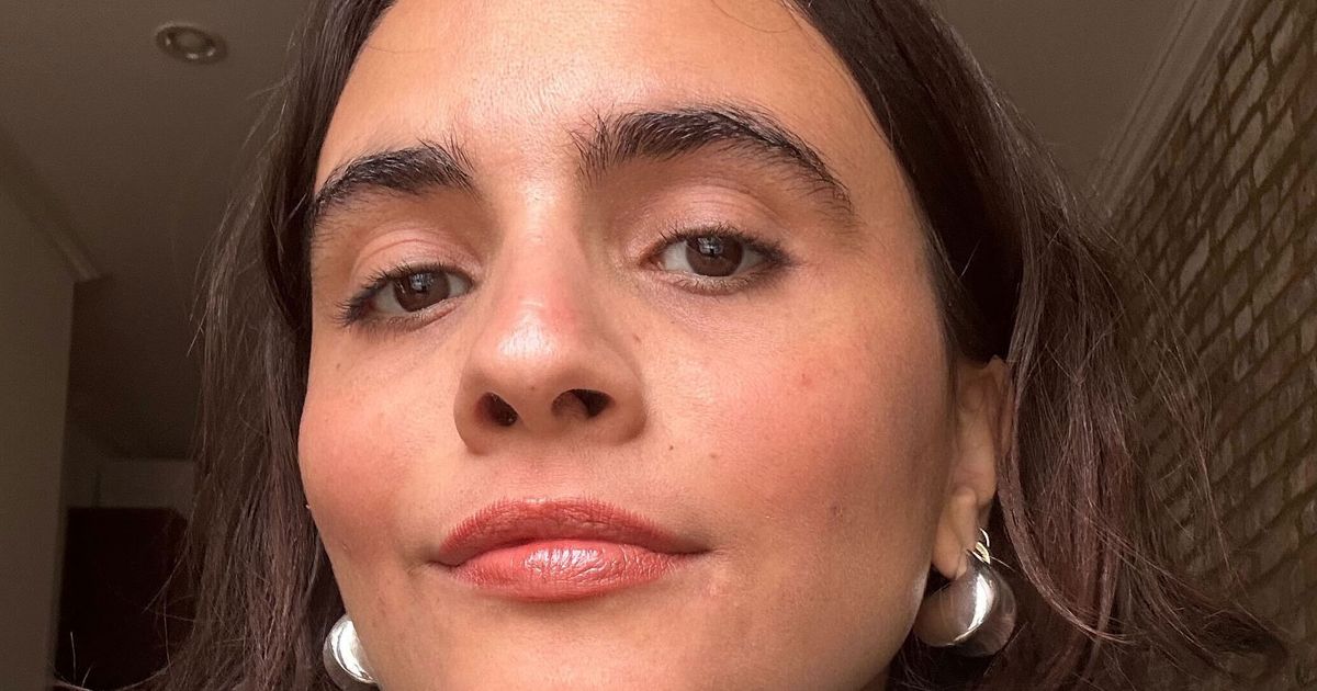 the-simplest-silver-earrings-for-gold-jewelry-lovers
