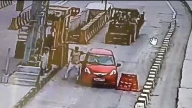 Up News: Car Rider broke the boom to ask the toll fees, the driver gave the police Tahrir, the claim for Action – Up News Car Rider Breaks Toll Booh Boom about fee – dispute in Bijnor