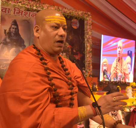 PM Modi must remain 85 years of prime minister: Mahamandaleshwar Kailashanand Giri
