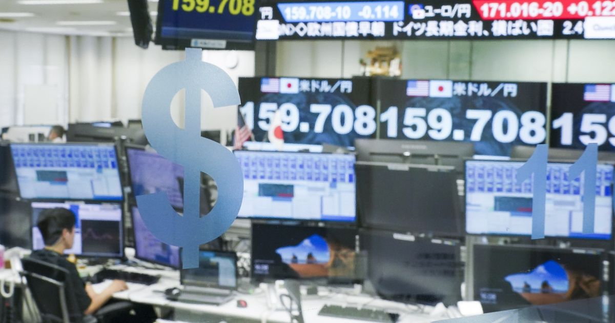 The dollar contains the longest monthly loss range since 2020